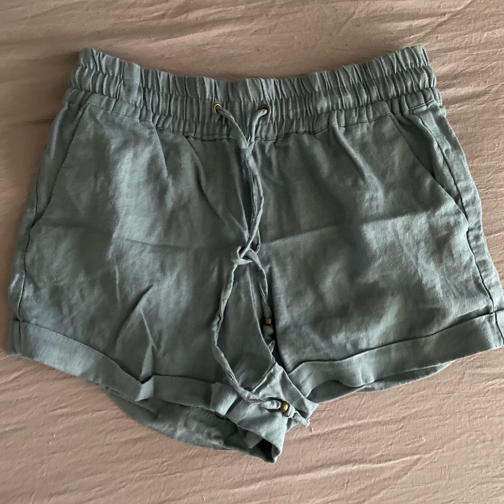 Love tree shorts